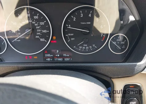 2013 BMW 320I z USA, uszkodzony, nr VIN WBA3B1C50DK130310